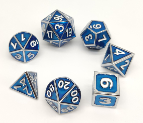 ISO9001 a peint le matériel de découpage exquis en métal de polyèdre d'ensemble de matrices de RPG