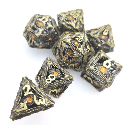 Le versement polyèdre en vrac de main de matrices a placé l'ensemble poli léger de matrices de RPG