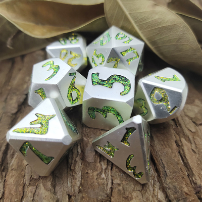 Jeu de dés RPG RPG de surface plaqué or à la main 7 pièces polyédriques