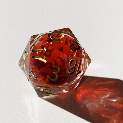 Jeu RPG Blood Dice Set Rouge Liquide Core Dice Résine Dragon et Donjon