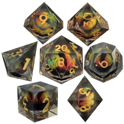 La résine de sable boueux à base de dés en résine faite à la main, un ensemble poli de 7 accessoires de jeu de rôle.