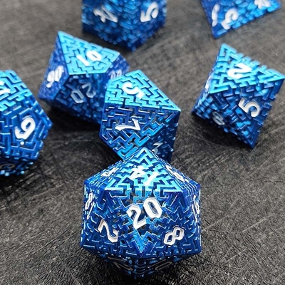 Le jeu de dés en métal du labyrinthe creux est un jeu de rôle à multiples facettes