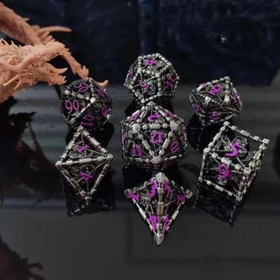 Antique jeu de dés en métal creux Dragon and Underground City RPG