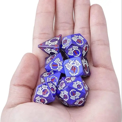 jeu de dés en métal massif à facettes multiples