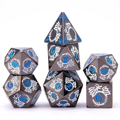 jeu de dés en métal massif à facettes multiples