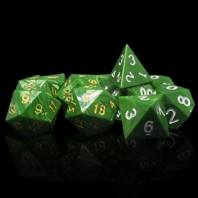Jeux de dés en résine naturelle en marbre vert