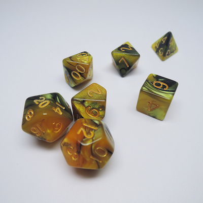 Jeu de dés de RPG en résine de marbre jaune et noir