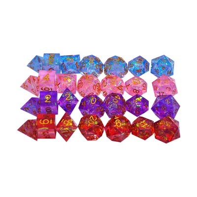 Des personnages en résine bleue et colorée jouent à un jeu de dés multi-noodles Dragon et Dungeon