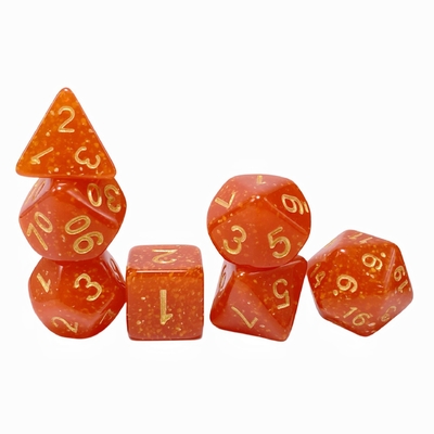 Un personnage en poudre d'or orange brillante jouant au jeu de dés