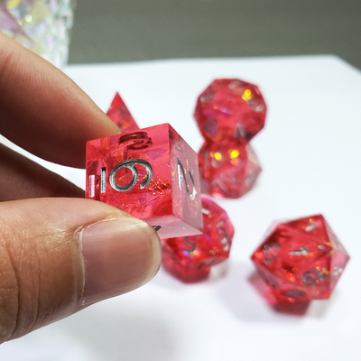 Résine rouge fantôme et feuille d'or Résine jeu de dés Dragon et donjon
