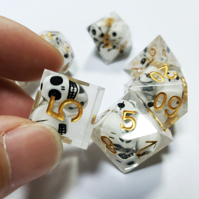 Couleur transparente Crâne en résine de cristal jeu de dés Dragon et donjon