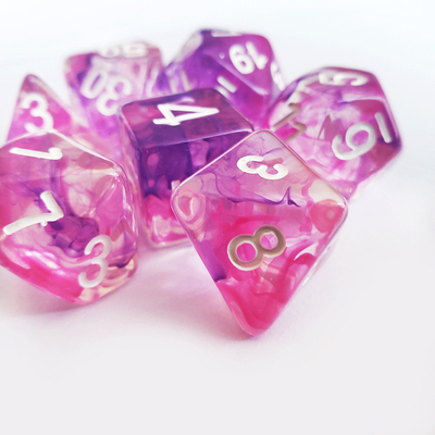Le ciel étoilé rose violet couleur résine jeu de dés