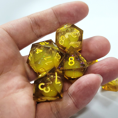 Résine de sable de flux jaune à dés polyédriques artisanat 7PCS