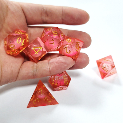 Résine cristalline rouge clair dés polyédriques insipides non toxiques