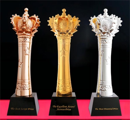 Médaille style Trophées en résine personnalisés plaqués or ou argent