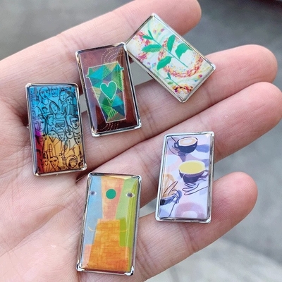 Emblème métallique de couleur dorée 2,5 cm 2,8 cm 3 cm Broche métallique