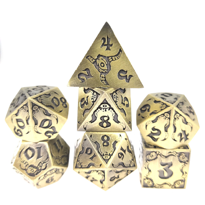 Jeu de rôle en métal avec jeu de dés multi-facettes