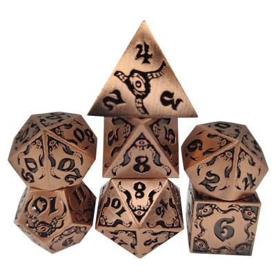 Jeu de rôle en métal avec jeu de dés multi-facettes