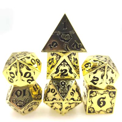 Jeu de rôle en métal avec jeu de dés multi-facettes