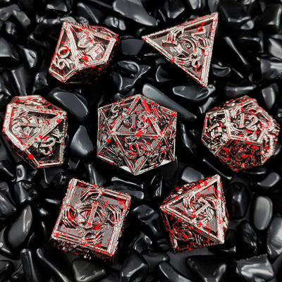 Des dés polyédriques en métal de luxe 8 couleurs actives TRPG Donjons et dragons