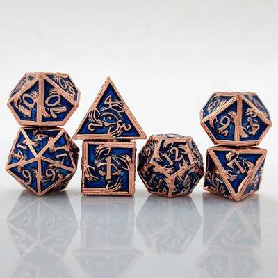 Des dés polyédriques en métal de luxe 8 couleurs actives TRPG Donjons et dragons