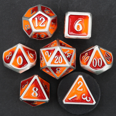 Jeu de dés en métal DND personnalisé, couleur polyédrique solide, jeu de dés en métal avec numéros en argent, utilisé pour le jeu d'échecs D &amp; D