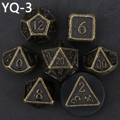Jeu de dés en métal DND personnalisé, couleur polyédrique solide, jeu de dés en métal avec numéros en argent, utilisé pour le jeu d'échecs D &amp; D