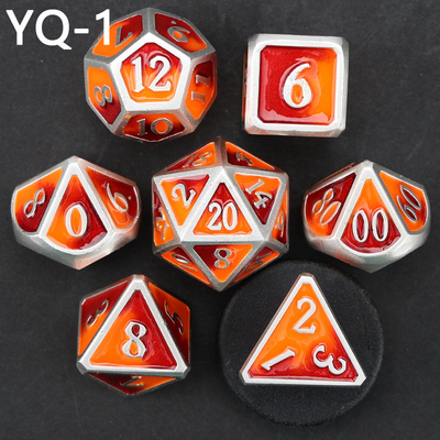 Jeu de dés en métal DND personnalisé, couleur polyédrique solide, jeu de dés en métal avec numéros en argent, utilisé pour le jeu d'échecs D &amp; D
