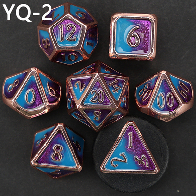 Jeu de dés en métal DND personnalisé, couleur polyédrique solide, jeu de dés en métal avec numéros en argent, utilisé pour le jeu d'échecs D &amp; D
