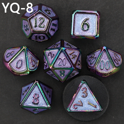 Jeu de dés en métal DND personnalisé, couleur polyédrique solide, jeu de dés en métal avec numéros en argent, utilisé pour le jeu d'échecs D &amp; D