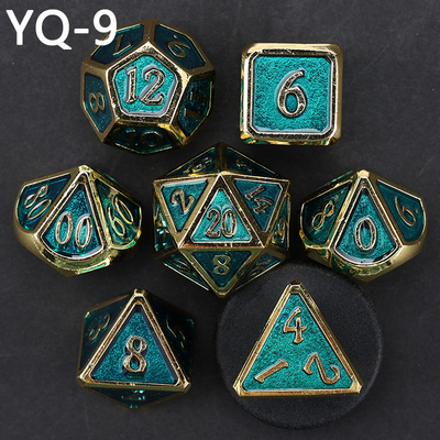 Jeu de dés en métal DND personnalisé, couleur polyédrique solide, jeu de dés en métal avec numéros en argent, utilisé pour le jeu d'échecs D &amp; D