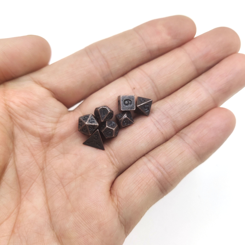 Mini dés polyédriques en métal donjons et dragons de haute qualité pour jeu de société ou de cartes