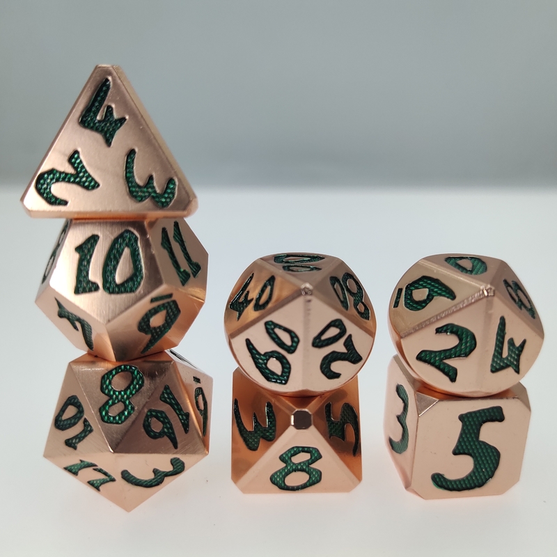 Variété de couleurs jeu de dés polyédrique tranchant métal vert métal non toxique pour jeu Rpg