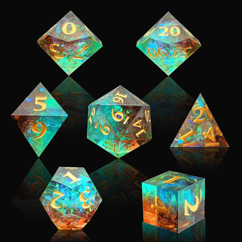 Un jeu de dés en résine tranchante multi-couleurs