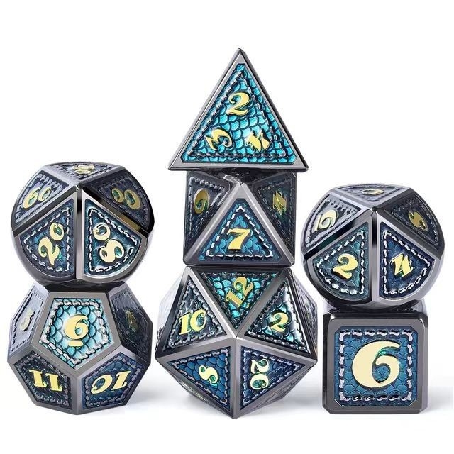 Jeux de dés en métal massif à l'échelle du dragon