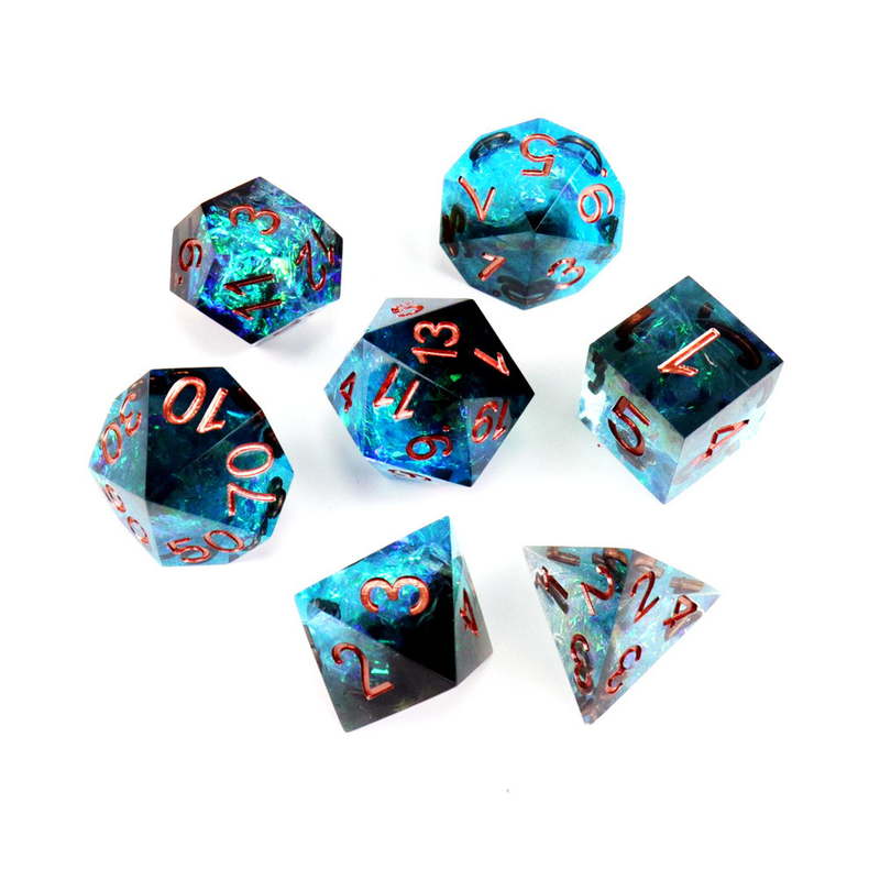 Le personnage de résine de minerai bleu plus noir joue un jeu de dés multi-noodle et des dés