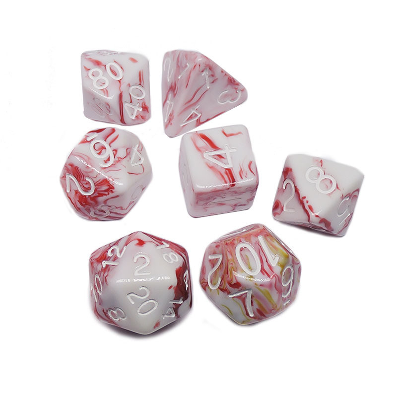 Le personnage de résine de minerai blanc et rouge joue un costume de dés multi-noodle Dragon et Dungeon dnd dés