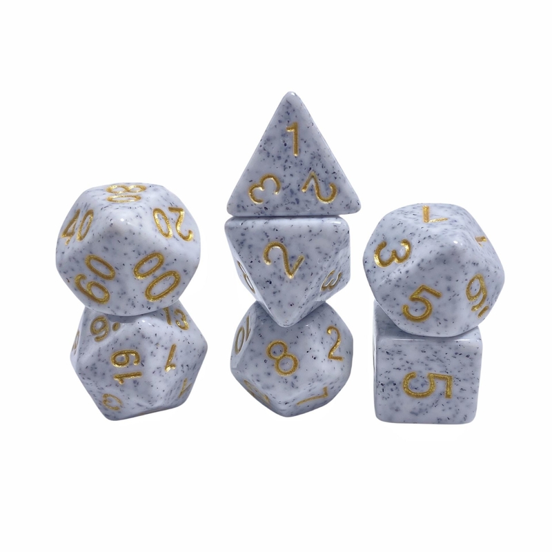 La police dorée, les taches dorées, le minerai de résine, le personnage jouant au jeu de dés.