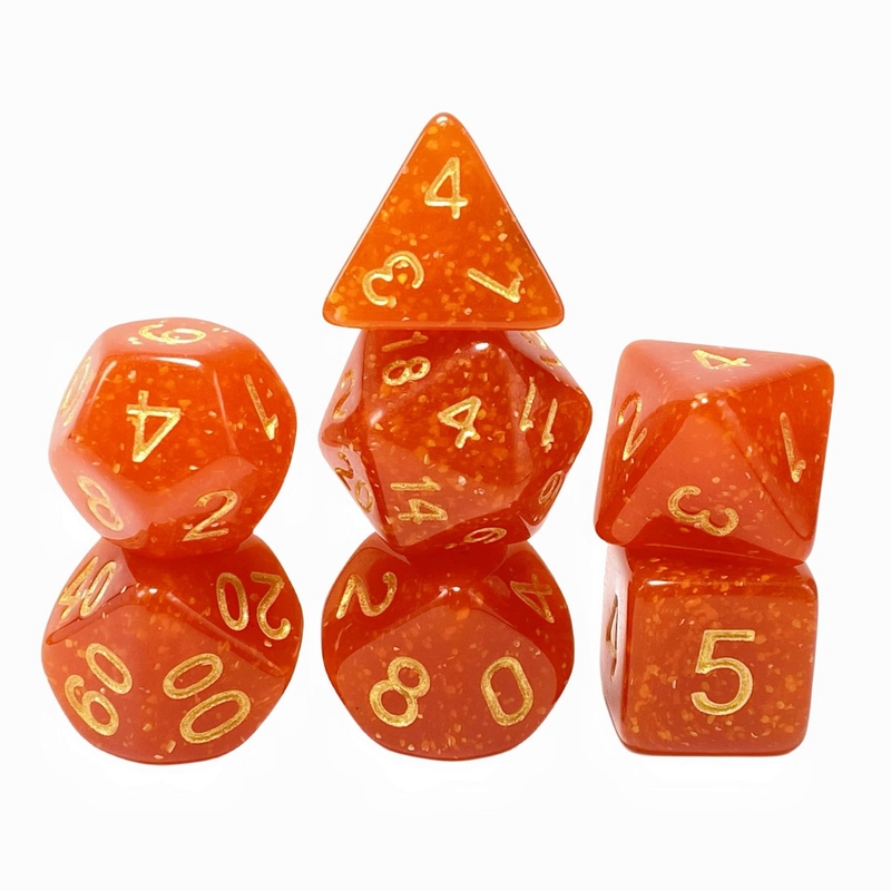 Un personnage en poudre d'or orange brillante jouant au jeu de dés