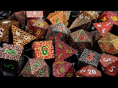 Solid Maze Metal Dice DND Dragon et Dungeon COC est un jeu de dés.